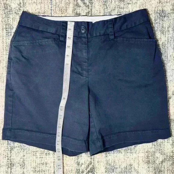 Lands’ End Women’s Fit 2 7” Chino Short in Navy Size 4 - Picture 6 of 10